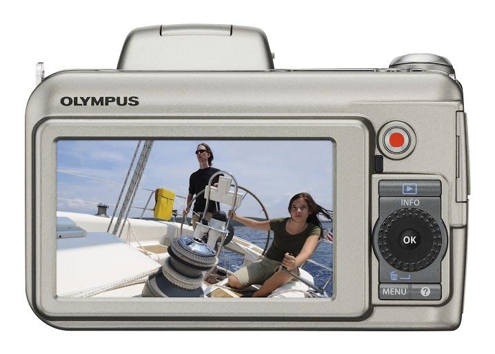 Olympus%20SP-800UZ%20Silver%2014MP%2030x%20geniş%20optik%20zoom