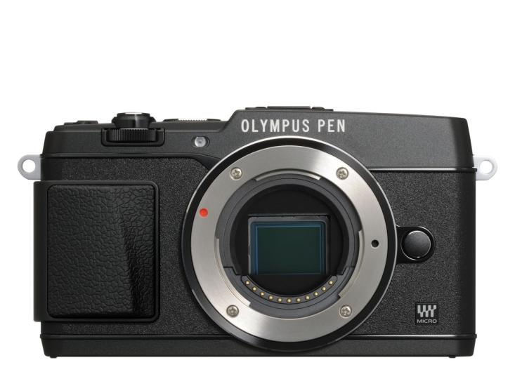 Olympus PEN E-P5 17mm f1.8 Kit + 16 GB Kart + Lowepro Çanta